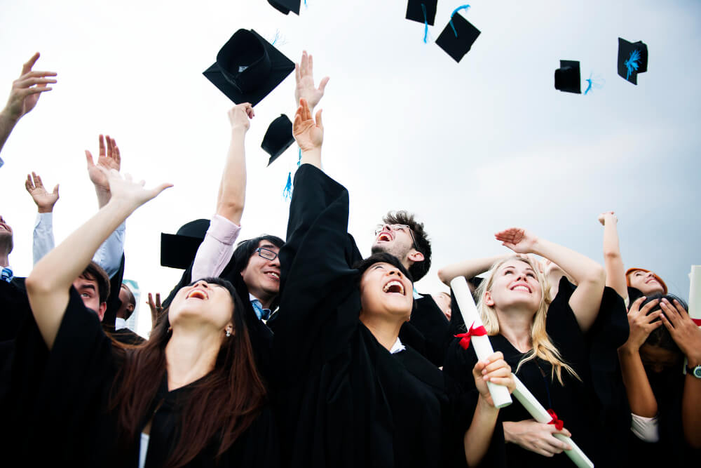 Graduation invitation templates with online RSVP